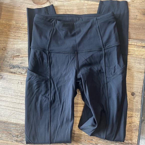 Lululemon high rise 23” crops size 0 black like‎ new - Picture 3 of 4